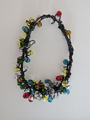 Bild "Fundsachen:20260111_buntes_Armkettchen.jpg"